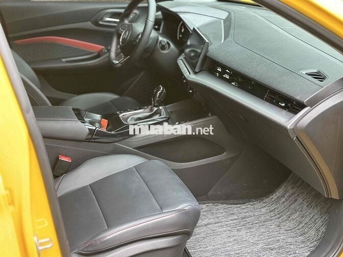 MG MG5 2024 Luxury 6000 km