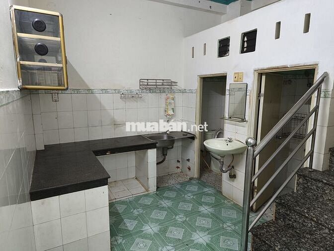 Hẻm nguyên căn, 92m2, 1 trệt +1 lầu, 4PN, 2WC, gần chợ Phú Bình P5Q11