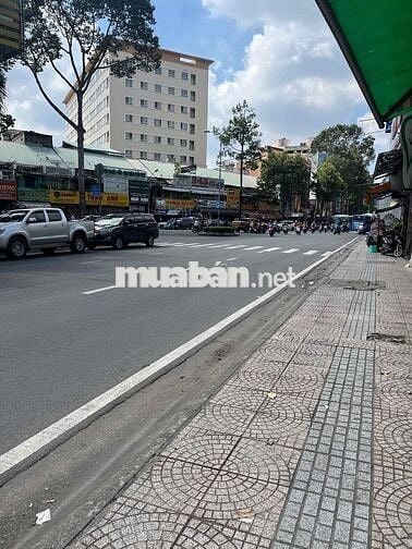 nhà cách đường Trần Phú q5 30m