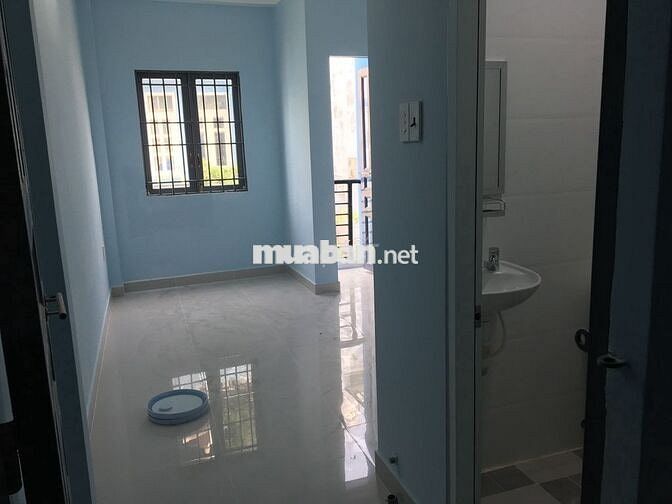 Phòng mới đẹp như hình ngay chợ bà chiểu có ban công, cửa sổ, bếp, WC