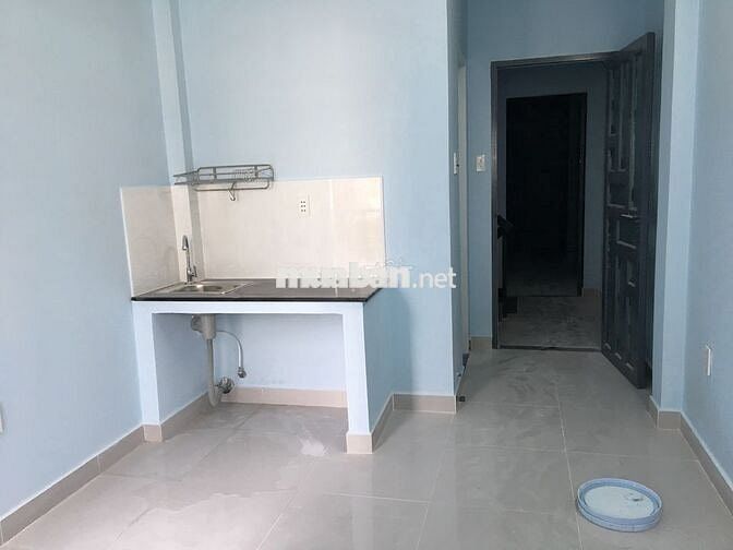 Phòng mới đẹp như hình ngay chợ bà chiểu có ban công, cửa sổ, bếp, WC