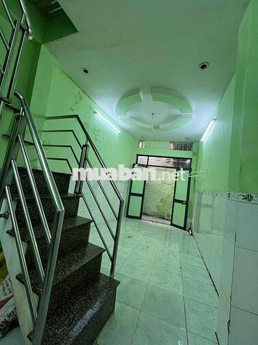 nhà cách đường Trần Phú q5 30m