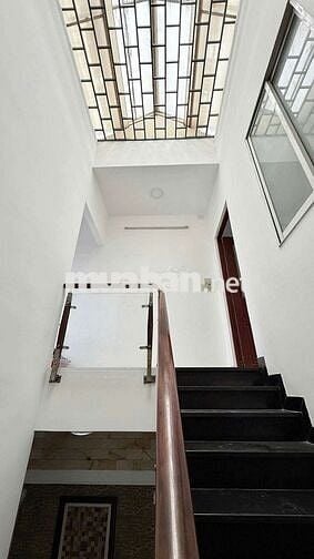 BÁN NHÀ 3 TẦNG 4X15 ĐƯỜNG 18B HẺM NHƯ MẶT TIỀN GIÁ 5,6TỶ TL