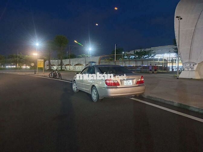 Toyota Camry hồng phấn 240000 km