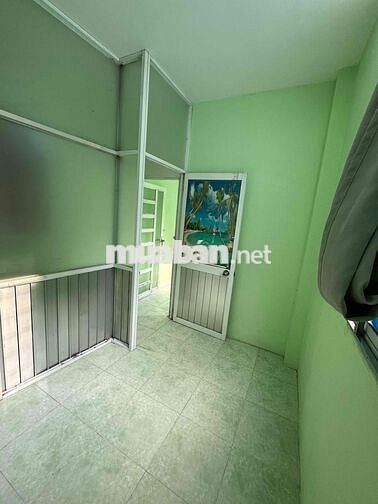 nhà cách đường Trần Phú q5 30m