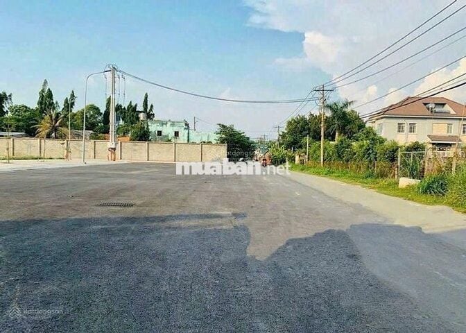 Bán gấp lô đất 90m2 giá 1 tỷ 3 đường Nguyễn Thị Lắng, Củ Chi