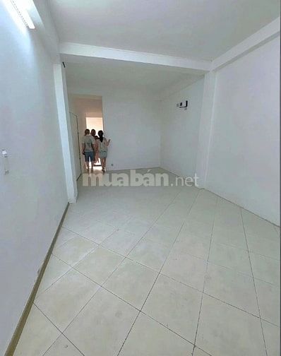 Cho thuê nhà mặt tiền đường Điện Biên Phủ, Phường 11, Quận 10