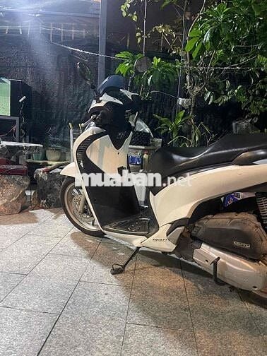 SH 125 đã lên full áo Ý