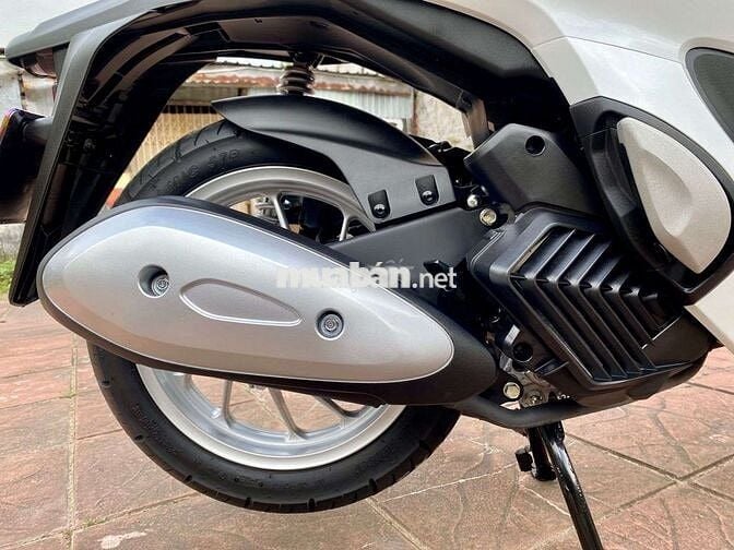 Siêu Lướt 2025 SH MODE CBS Trắng Ngọc Trinh 2000Km