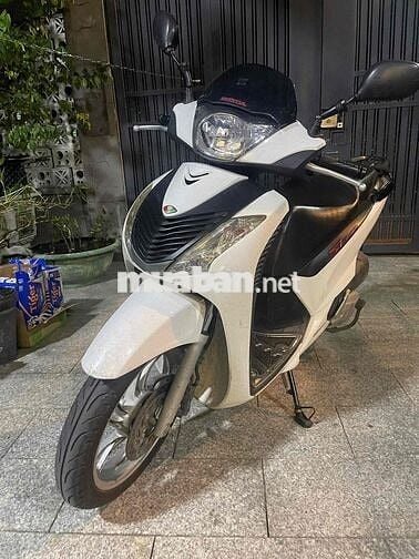 SH 125 đã lên full áo Ý