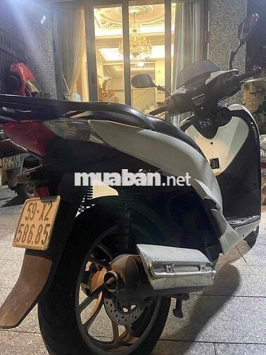 SH 125 đã lên full áo Ý