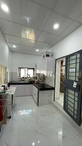 cần bán căn hộ QUẬN 1 sử dụng 40 m chỉ nhỉnh 2,x tỷ