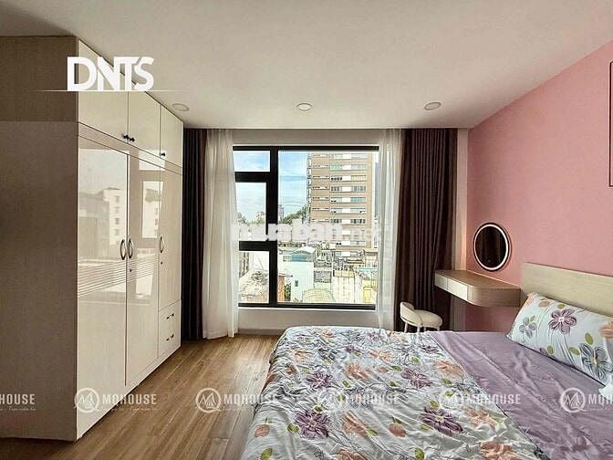 Căn Hộ Cao Cấp 2PN balcony cửa sổ view Thành Phố. Gần chợ Bến Thành