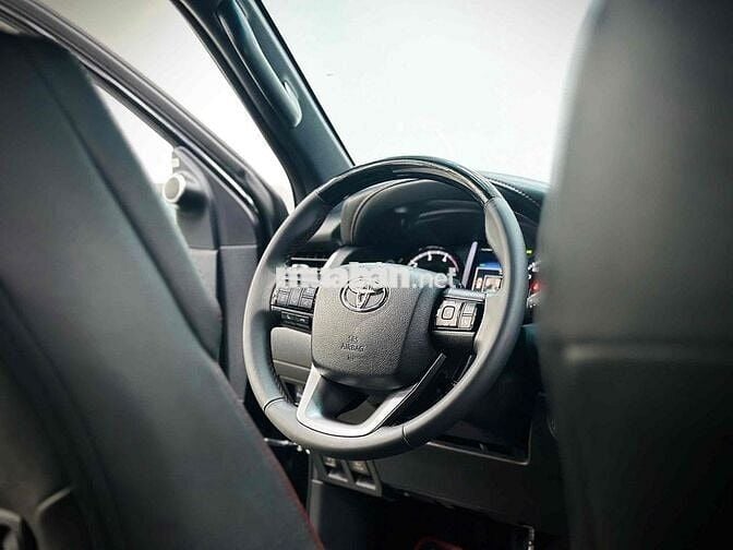 Toyota Fortuner 2025 Legender 2.4L 4x2 AT - 16000