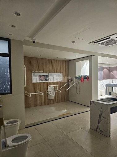 Cần cho thuê sàn 160m2 lầu 3 tòa nhà showroom MT Nam Kỳ Khởi Nghĩa