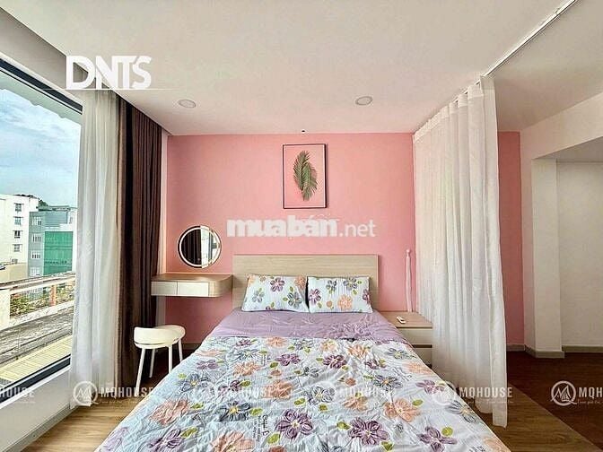 Căn Hộ Cao Cấp 2PN balcony cửa sổ view Thành Phố. Gần chợ Bến Thành