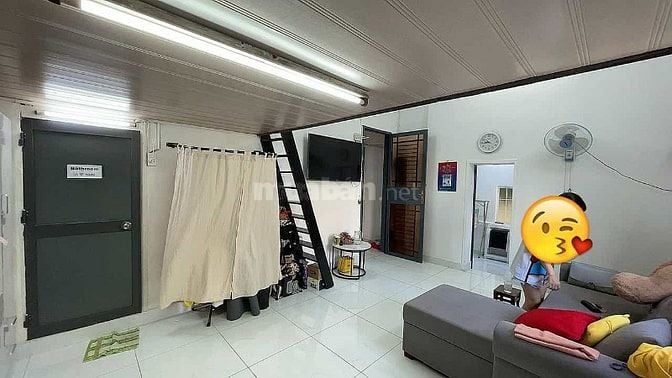 cần bán căn hộ QUẬN 1 sử dụng 40 m chỉ nhỉnh 2,x tỷ