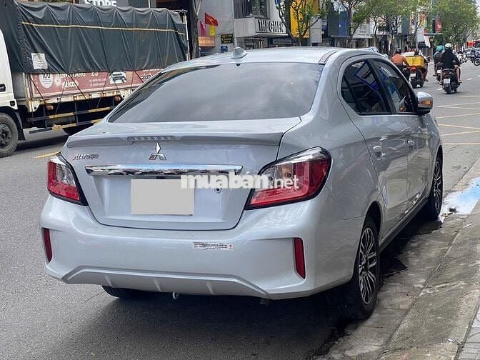 Mitsubishi Attrage 2023 premium màu trắng