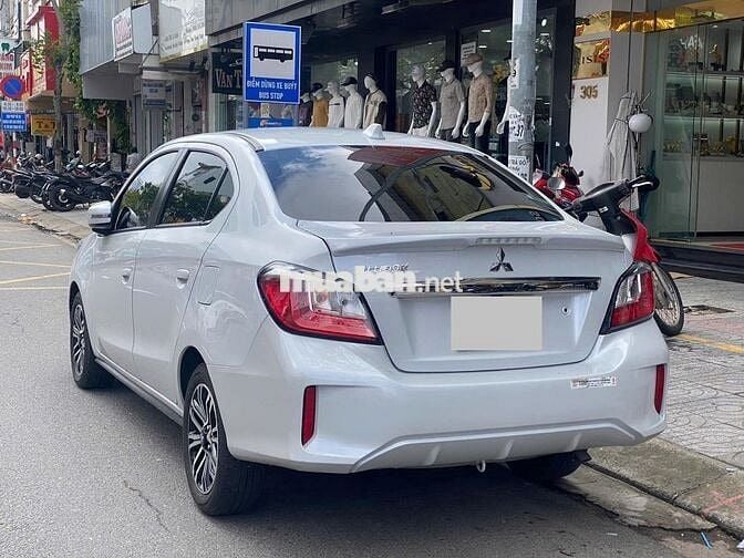 Mitsubishi Attrage 2023 premium màu trắng