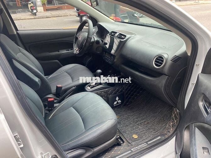 Mitsubishi Attrage 2023 premium màu trắng