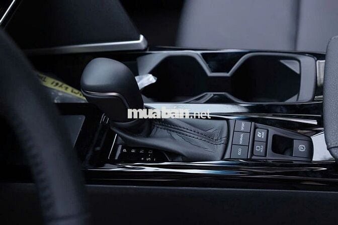 Camry 2.5HEV MID - HỖ TRỢ ĐẾN 100% THUẾ TRƯỚC BẠ