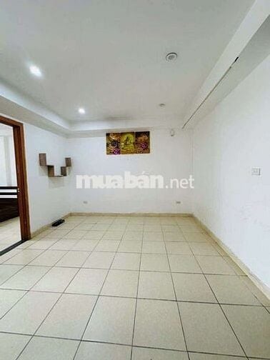 Tập thể Phương Mai - 3PN - Hành lang, cầu thang sáng thoáng - 3.95 tỷ