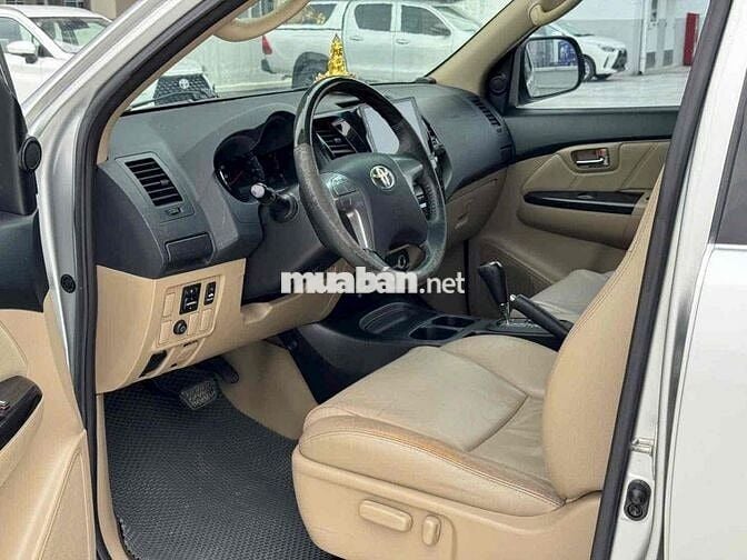 Toyota Fortuner 2016 2.7 Xăng Bạc