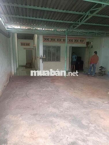 Nhà Cấp 4 Cũ Mặt Tiền Nhựa Gần Uỷ Ban Phường Chánh Hiệp