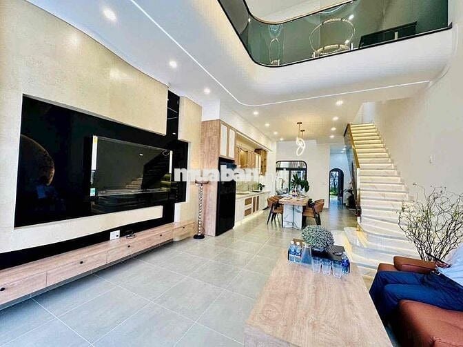 NHÀ FULL NỘI THẤT THÔN 2 CHÂU SƠN CƯ ÊBUR