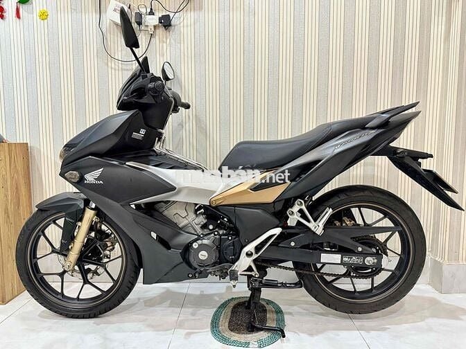 Winner X 2021 Abs smarkey