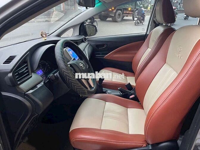 Cần Bán Toyota Innova 2017 2.0E