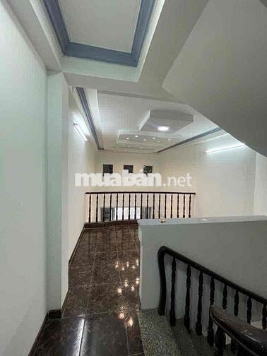 Nhà mặt tiền kd 5 tầng Hậu Giang-q6 ( 3,5m x 28m) khu vực sầm uất