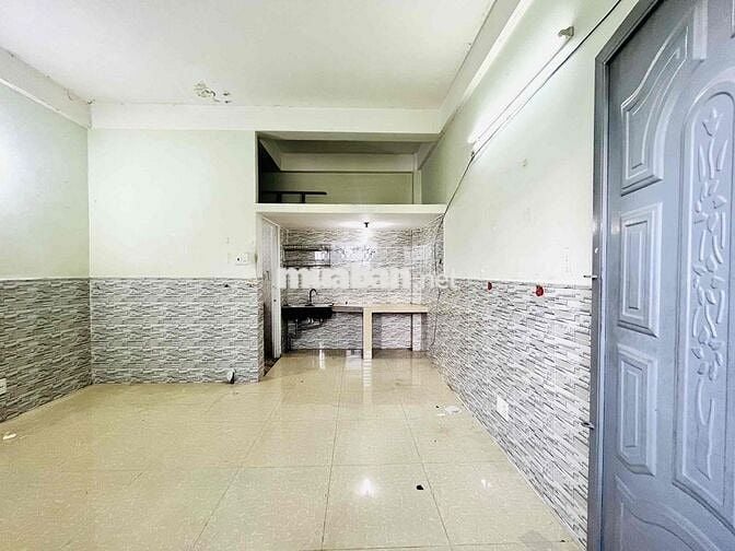 TRỐNG LẠI 2PHÒNG SIÊU RỘNG 30m2 Giá Chỉ 2trx Máy Lạnh Ngay Đông Bắc