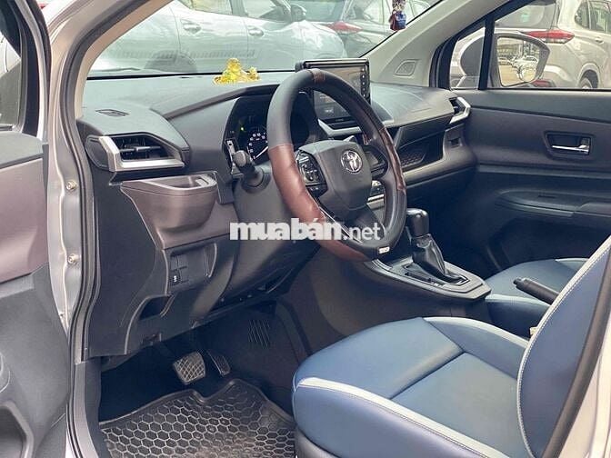 Toyota Avanza Premio 2023 CVT - 91000 km