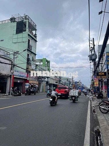 Nhà mặt tiền kd 5 tầng Hậu Giang-q6 ( 3,5m x 28m) khu vực sầm uất