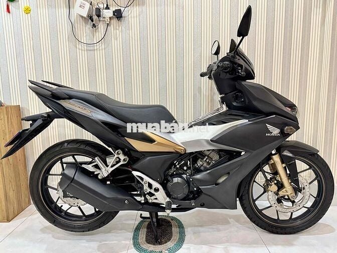 Winner X 2021 Abs smarkey