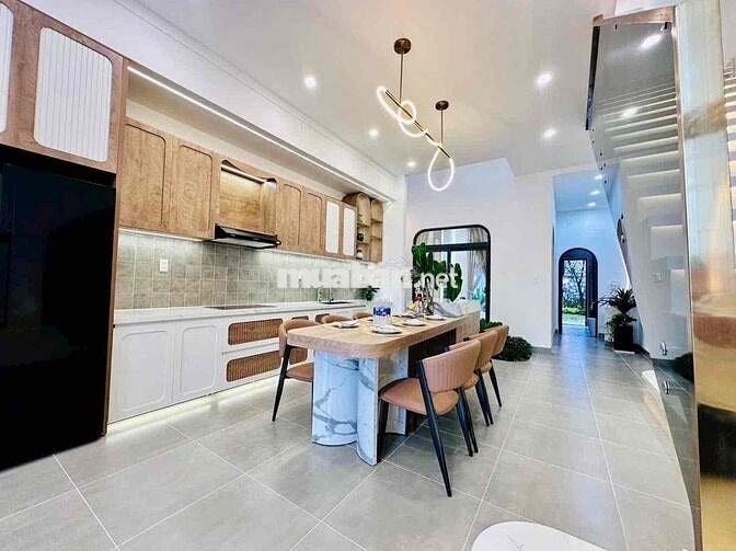 NHÀ FULL NỘI THẤT THÔN 2 CHÂU SƠN CƯ ÊBUR