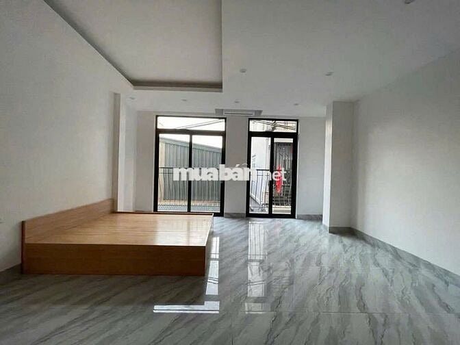 Nhà phân lô Văn Quán, ô tô tránh trước cửa,gần hồ, sổ đỏ vuông vắn