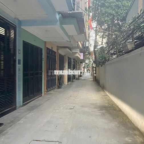 Nhà phân lô Văn Quán, ô tô tránh trước cửa,gần hồ, sổ đỏ vuông vắn