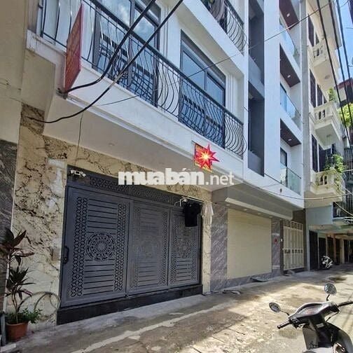 Nhà phân lô Văn Quán, ô tô tránh trước cửa,gần hồ, sổ đỏ vuông vắn