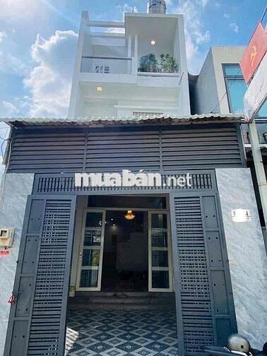 HXH 6m Hà Huy Giáp, Thạnh Xuân, 4.5x16, CN: 4.5x13, 1 trệt 2 lầu, sân