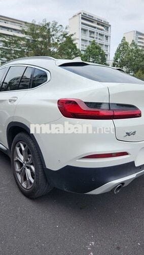 BMW X4 Xdrive20i sx2018 kiểu dáng Coupe thể thao
