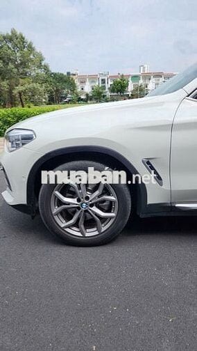 BMW X4 Xdrive20i sx2018 kiểu dáng Coupe thể thao