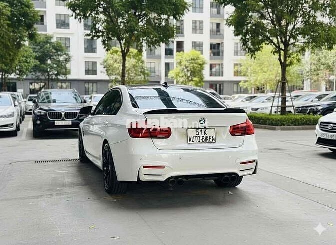 BMW 3 Series 2015 320i - 81000 km