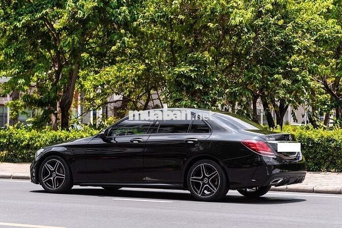 C300 AMG 2016 Đen nội thất đỏ siêu hiếm