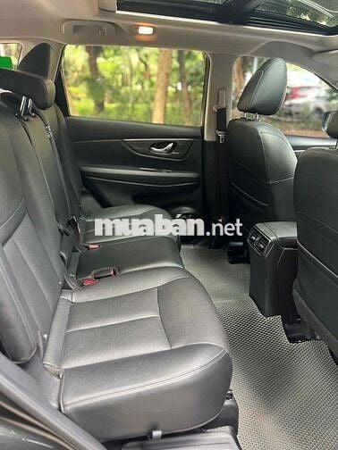 Nissan X-Trail SV 4WD 2018 Đen 60000 km