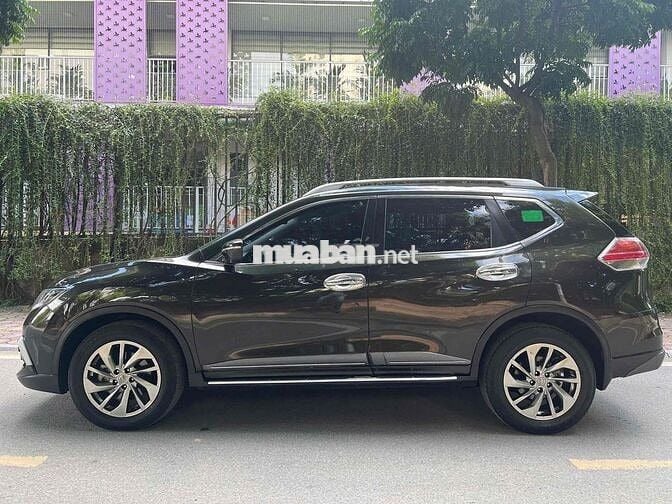 Nissan X-Trail SV 4WD 2018 Đen 60000 km