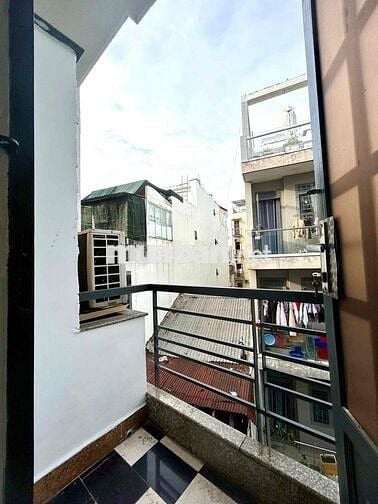 💕 Cho Thuê Căn Hộ Studio Ban Công Full Nội Thất , Ngay Bờ Kè Trường Sa