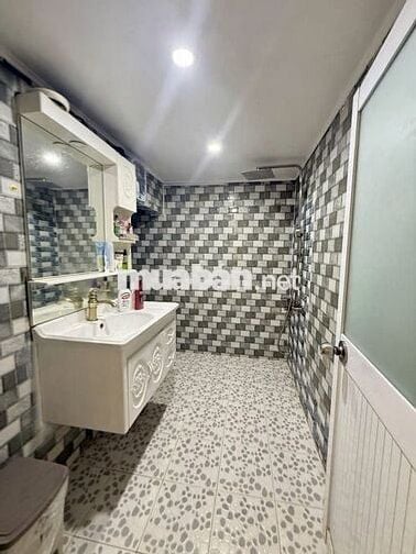 CHUNG CƯ 82M2, 2PN VIP, 3WC XỊN, CHỈ 3.35 TỶ, TRẦN HƯNG ĐẠO, QUẬN 5