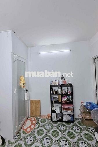 phòng ngủ tách bếp riêng biệt, có ban công